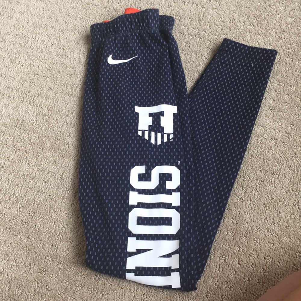 U of I Nike leggings